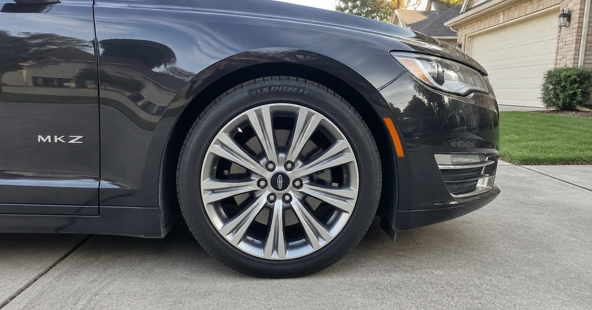 Weather Incoln 10 Best Tires for Lincoln MKZ in 2026